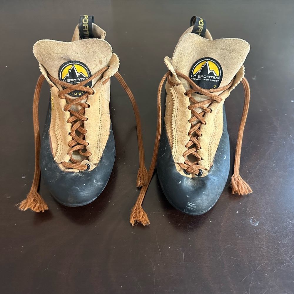 La Sportiva Mythos Size 10
